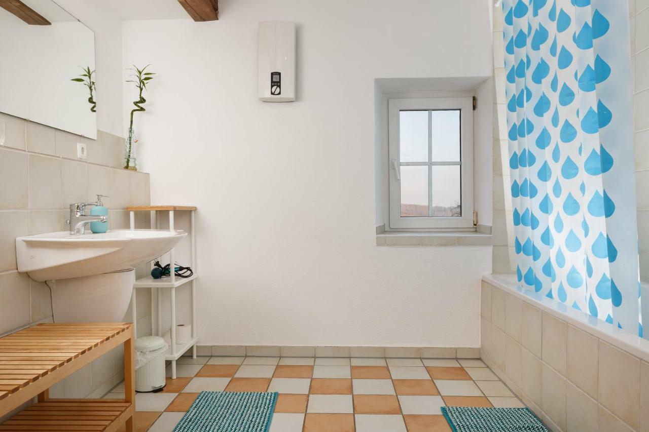 Auszeit-Eifel Eifelhaus "Burgass 1807" Sauna & Badezuber Willwerscheid Esterno foto